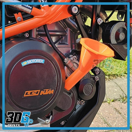 KTM 690 Duke SMCR Enduro Motorbike Screw In Oil Funnel