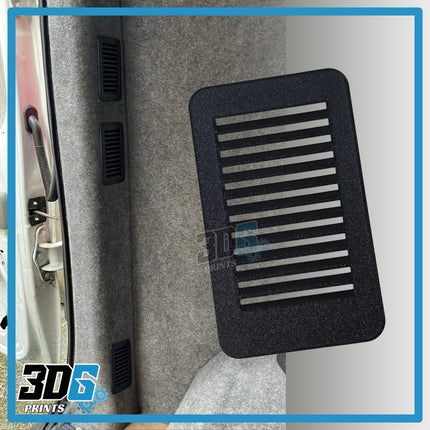 Renault Trafic C-Pillar Covers (Vented) - 6 Piece Set